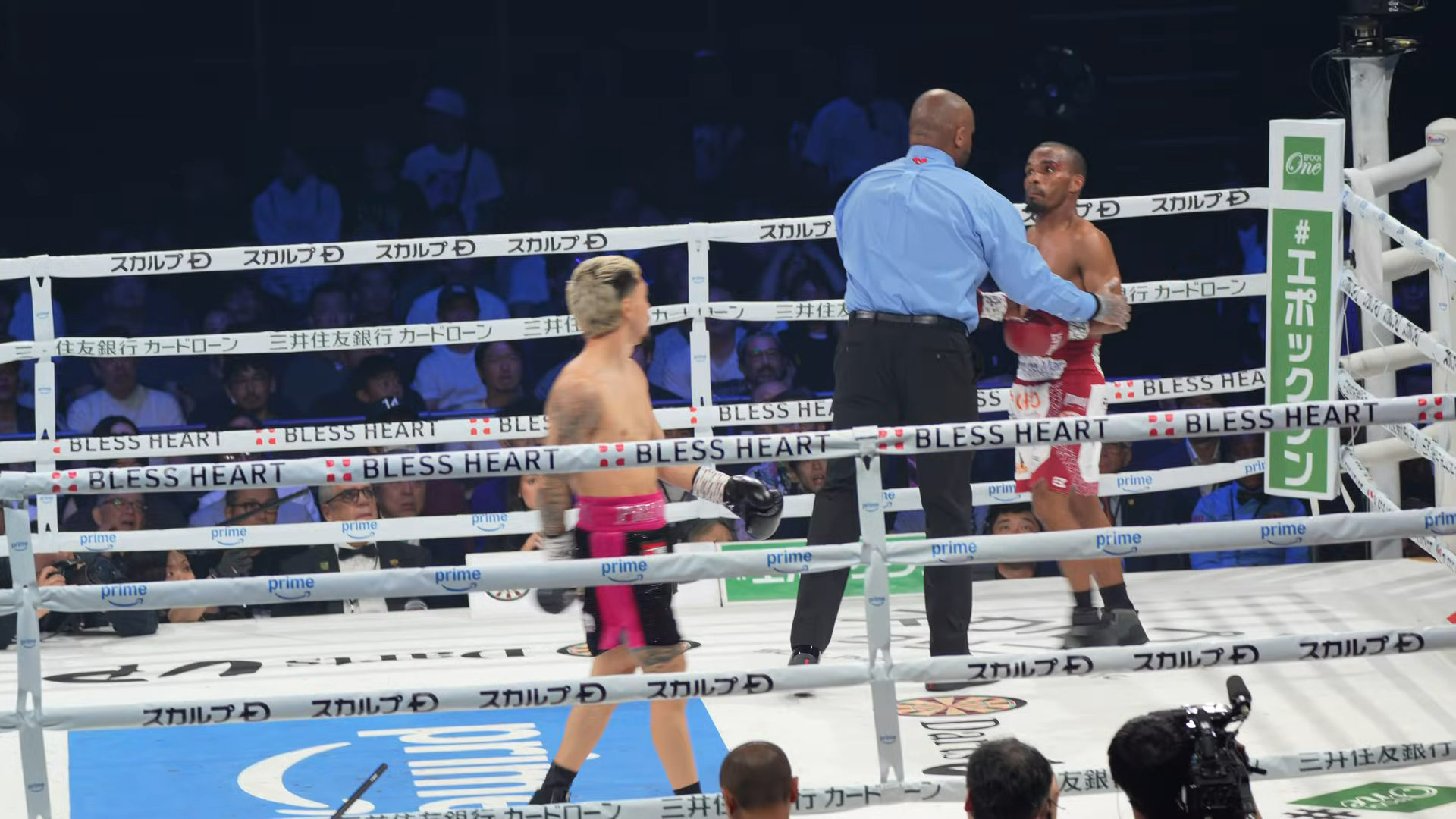 A wide-eyed Jonathan Gonzalez after the ref waved off the Olascuaga fight in the first round